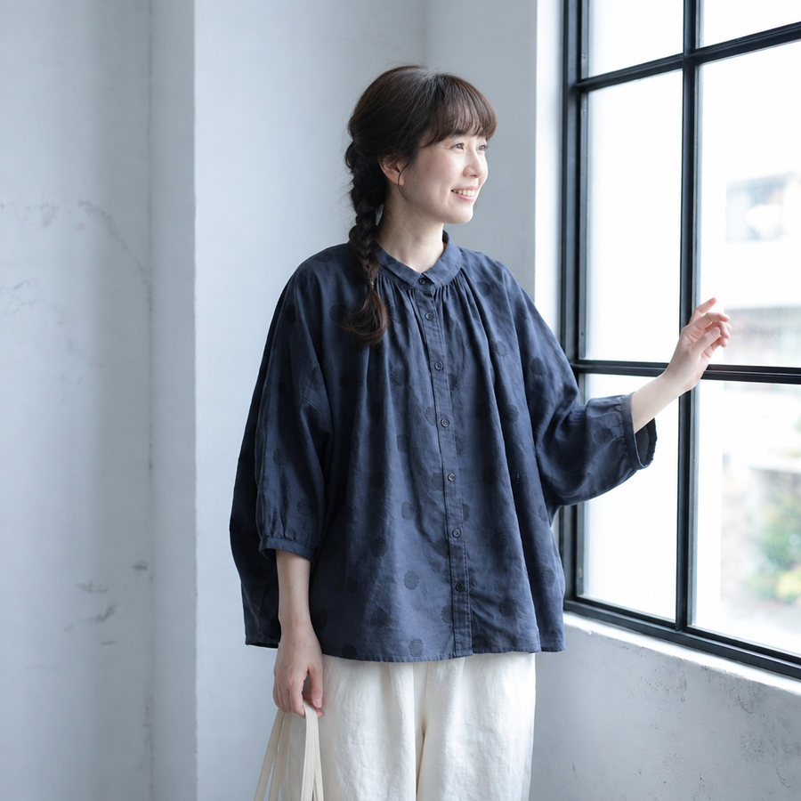 【ゆったり】可愛いドット柄シャツ S/M/L 体型カバー さらっと着られて、毎日着たくなる！ S ネイビー