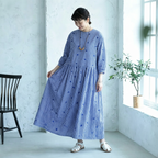 【一枚で涼しげ】ゆったり細チェック・七分袖・大人ナチュラルロング丈｜花刺繍入り綿麻ワンピース M 写真通り