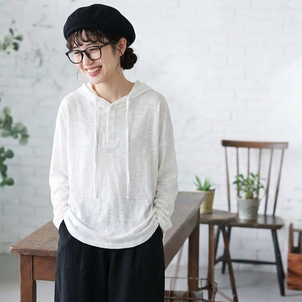 L-XL 体型カバー きれいめ 晩夏から秋向け 長袖 フード付き T シャツ L ホワイト